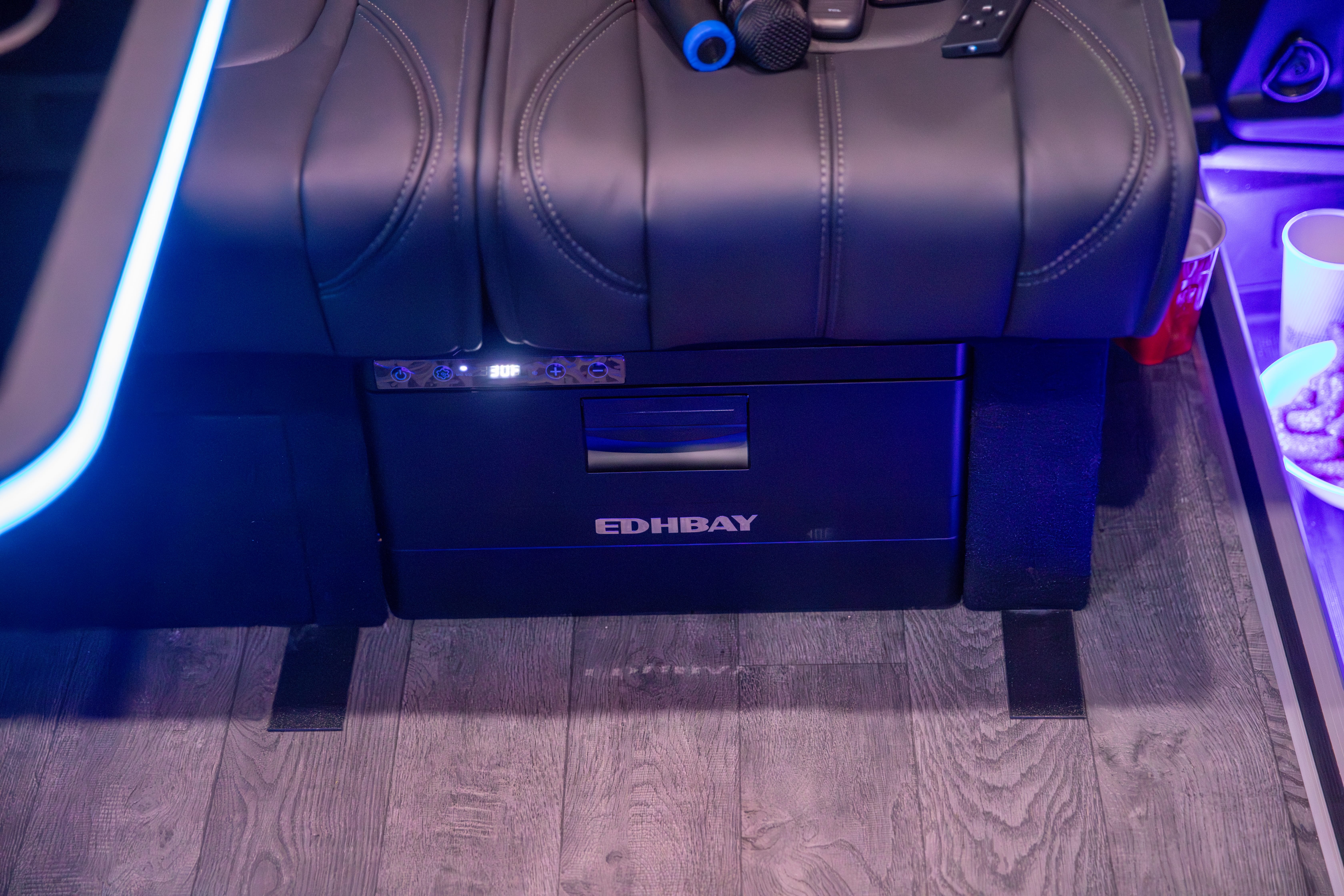 MERCEDEZ-BENZ SPRINTER 3500 AWD 14 PASSENGER Image 48